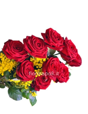 Rose rosse a stelo lungo.